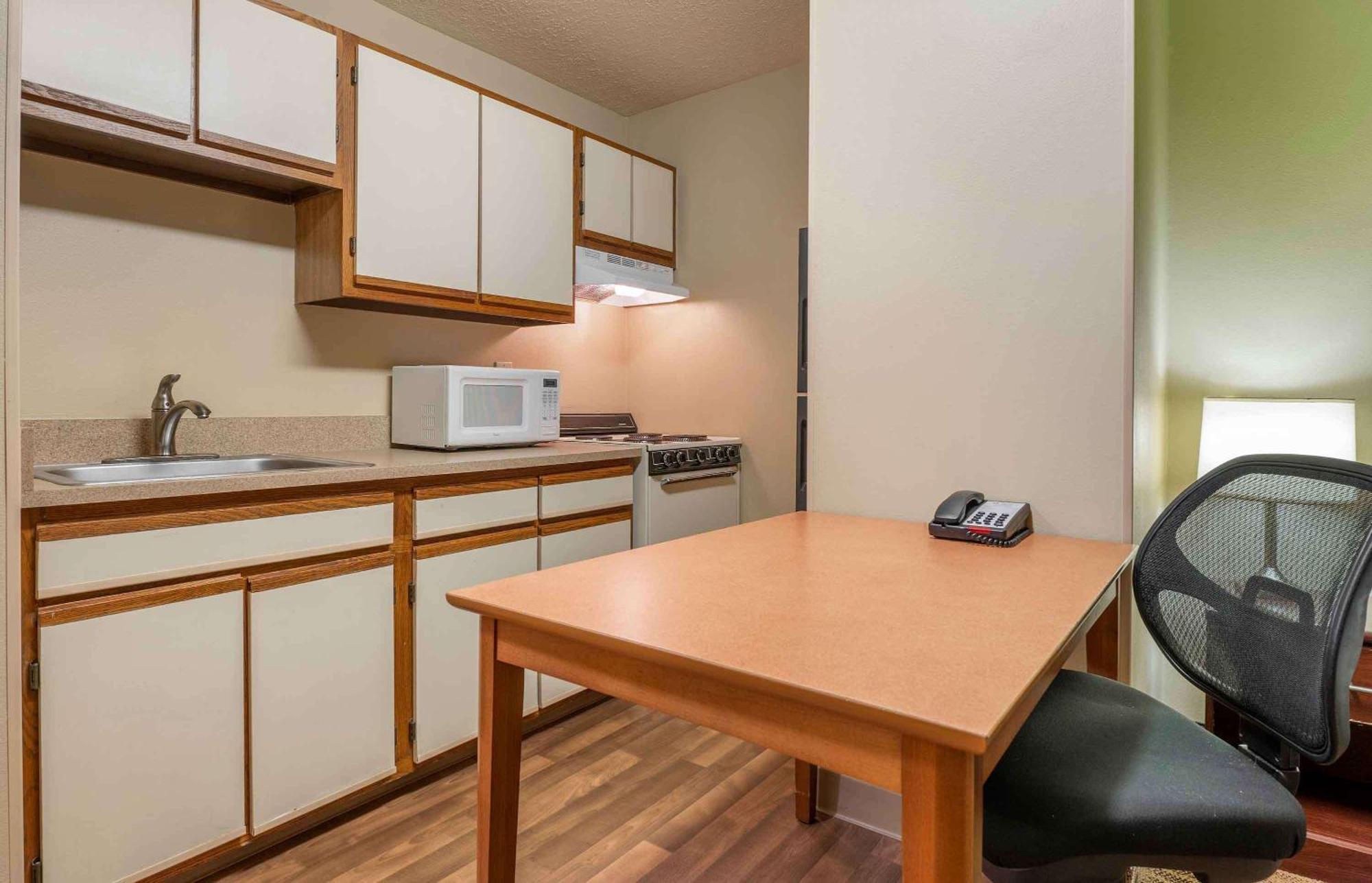 Extended Stay America Select Suites - Indianapolis - North - Кармел Экстерьер фото
