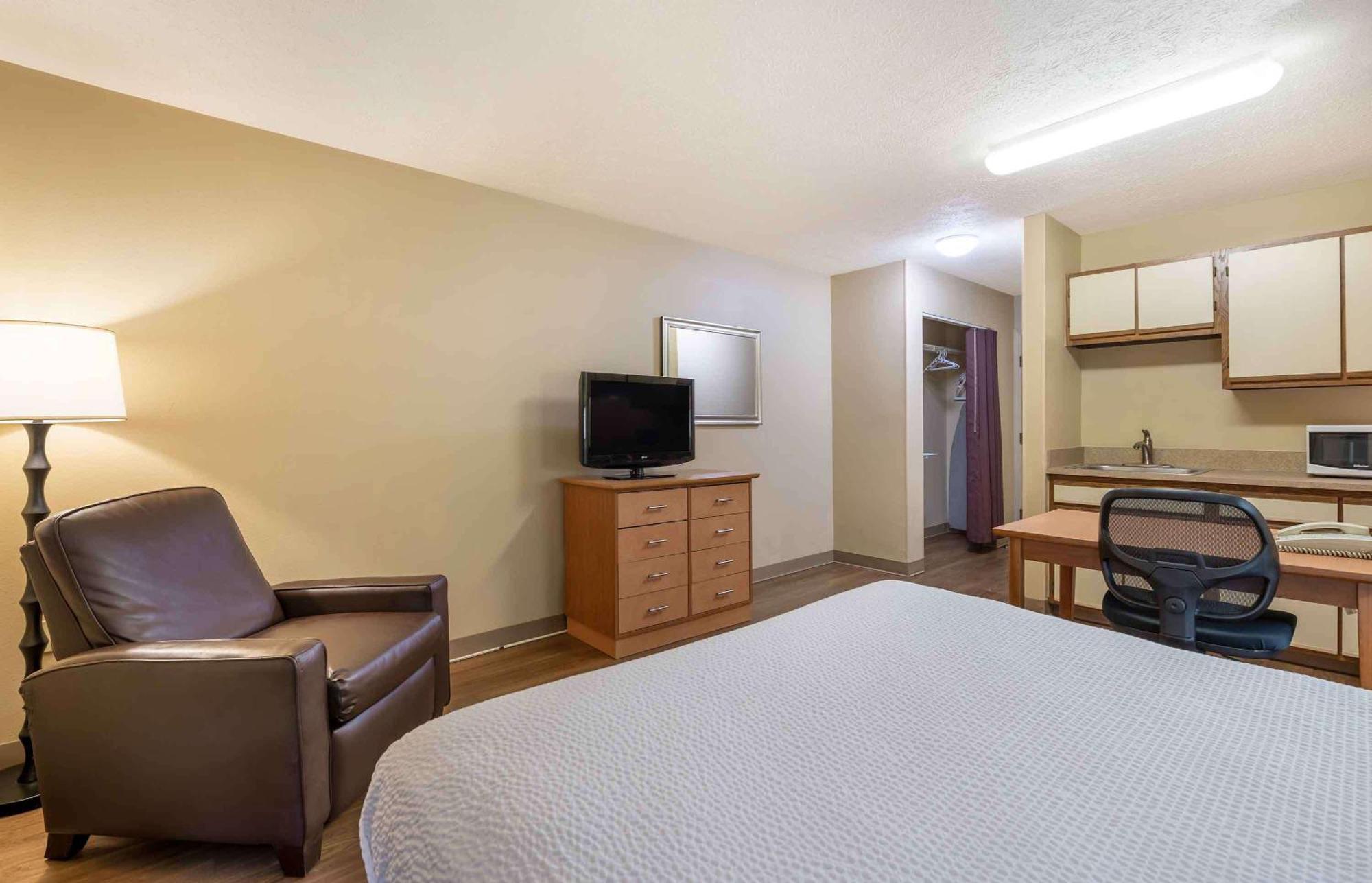 Extended Stay America Select Suites - Indianapolis - North - Кармел Экстерьер фото